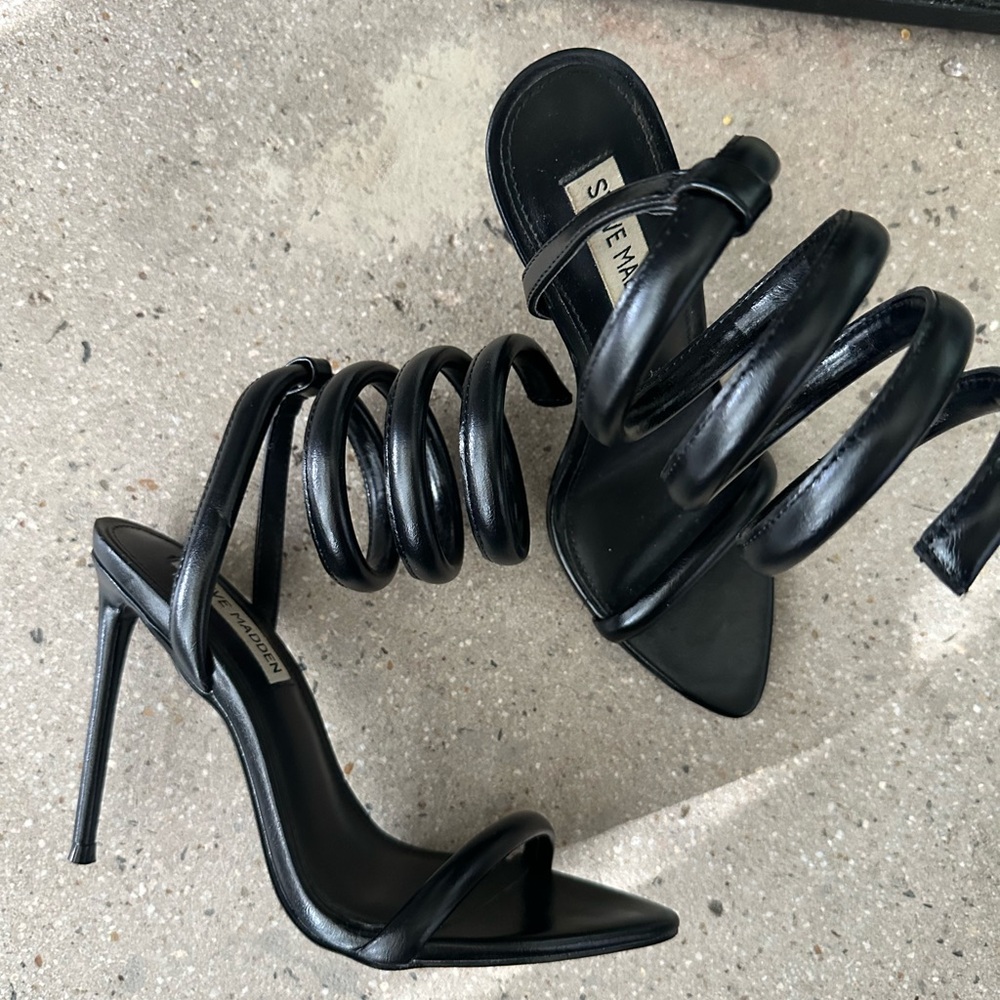 Steve Madden black heels